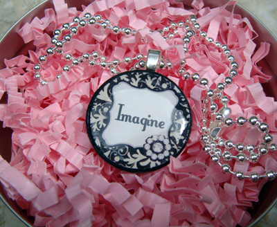 ann-margarets-pendant ann-margarets-pendant