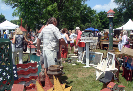 People milling about looking for great finds