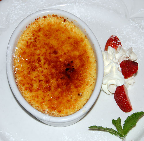What's this?? Didn't want it to end, so we had dinner...and dessert!  Look at this yummy creme brulee!