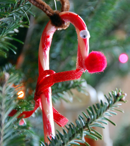 Everybody loves a classic candy cane reindeer!