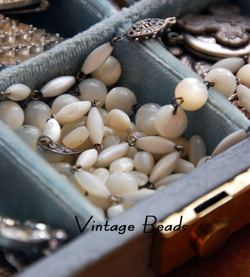 vintage-mother-of-pearl_vin1