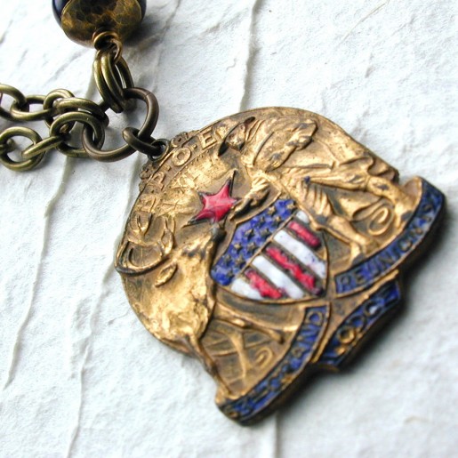 americana_elksnecklaceby-judithb1