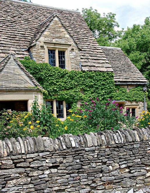 Michigan_English Cottage