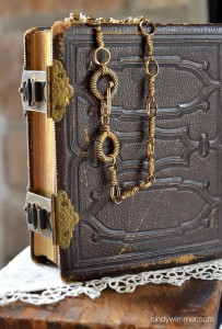 Inner Circle wirework necklace by Cindy Wimmer